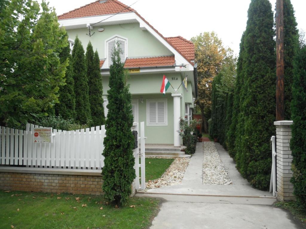 Csokonai Guesthouse Zamárdi Exterior photo